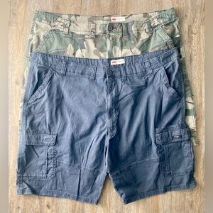 2 pairs men’s big & tall 48x10 Wrangler Relaxed Fit cargo shorts camo grey